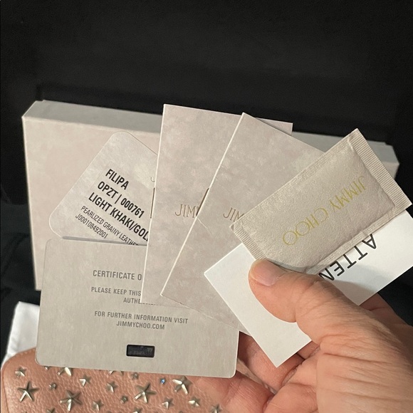 Jimmy Choo FILIPA Pearlized Pinkish Gold with silver Star Stud Zip Wallet - Picture 16 of 17